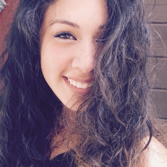 Meet your Posher, Alexandra - Picture 1 of 1